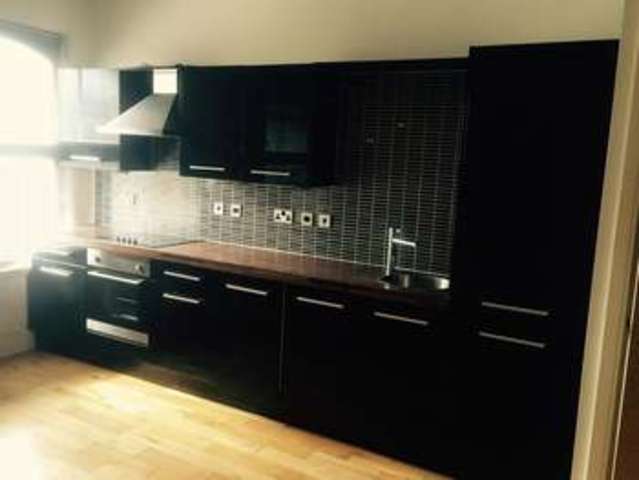  Image of 1 bedroom Flat to rent in St. Peters Street Huddersfield HD1 at St. Peters Street  Huddersfield, HD1 1EX