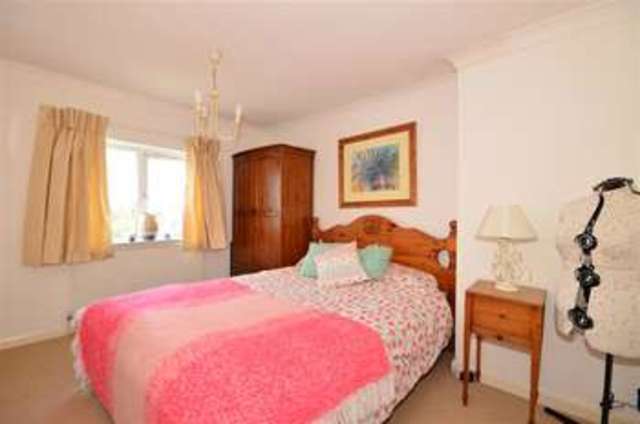  Image of 5 bedroom Semi-Detached house for sale in Stakes Hill Road Waterlooville PO7 at Waterlooville Hampshire Waterlooville, PO7 5UF