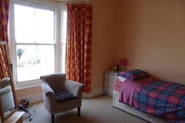  Image of 2 bedroom Flat to rent in Station Avenue Sandown PO36 at Station Avenue  Sandown, PO36 8HD