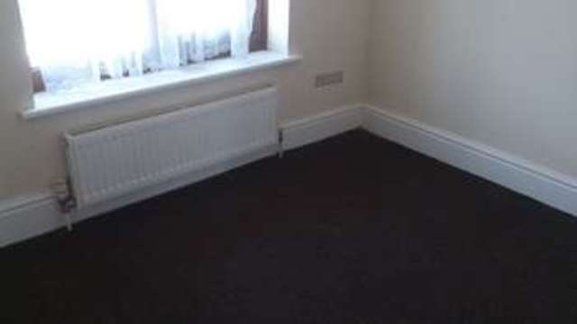  Image of 4 bedroom Semi-Detached house to rent in Stevens Street Lowestoft NR32 at Stevens Street  Lowestoft, NR32 2JE