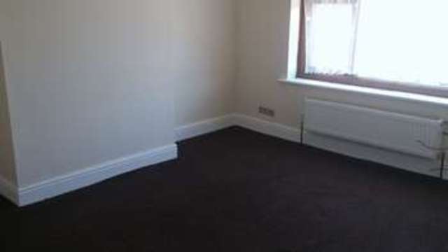  Image of 4 bedroom Semi-Detached house to rent in Stevens Street Lowestoft NR32 at Stevens Street  Lowestoft, NR32 2JE