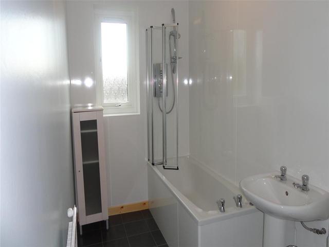  Image of 2 bedroom Flat to rent in Stockethill Crescent Aberdeen AB16 at Stockethill Aberdeen Aberdeen, AB16 5TP