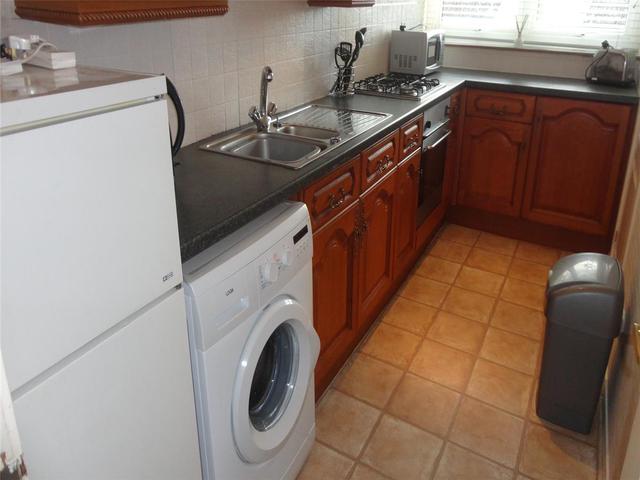 Image of 2 bedroom Flat to rent in Stockethill Crescent Aberdeen AB16 at Stockethill Aberdeen Aberdeen, AB16 5TP