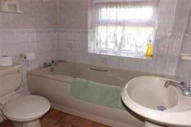  Image of 3 bedroom Semi-Detached house to rent in Stonehurst Road Braunstone Leicester LE3 at Leicester, LE3 2QB