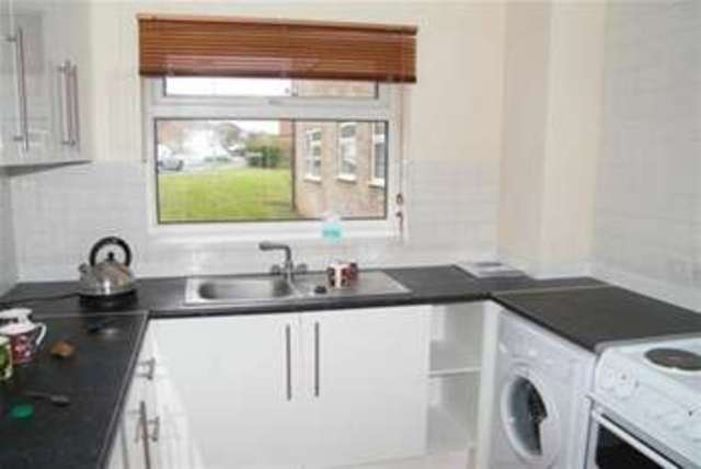  Image of 2 bedroom Flat to rent in Stephens Road Tadley RG26 at Tadley, RG26 3RZ