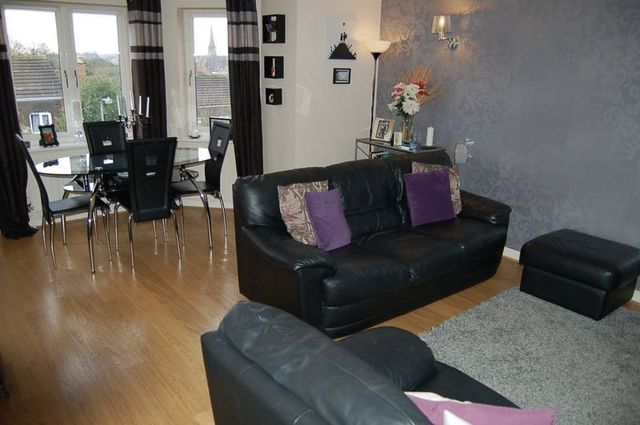  Image of 2 bedroom Flat for sale in Stratford Gardens Bromsgrove B60 at Stratford Gardens  Bromsgrove, B60 1EU