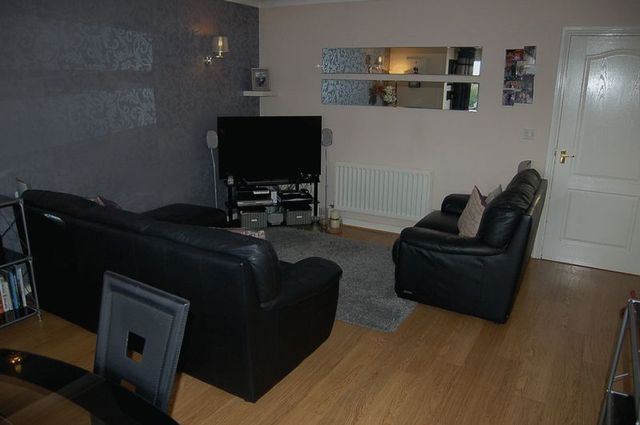  Image of 2 bedroom Flat for sale in Stratford Gardens Bromsgrove B60 at Stratford Gardens  Bromsgrove, B60 1EU