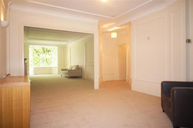  Image of 4 bedroom Flat to rent in Park Road London NW8 at Park Road St Johns Wood Lisson Grove, NW8 7HY