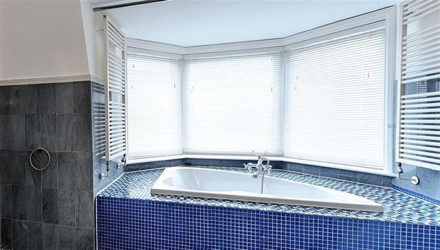  Image of 4 bedroom Flat to rent in Park Road London NW8 at Park Road St Johns Wood Lisson Grove, NW8 7HY