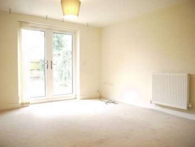  Image of 2 bedroom Flat to rent in Gamble Close Southampton SO19 at Gamble Close Sholing SOUTHAMPTON, SO19 2PQ
