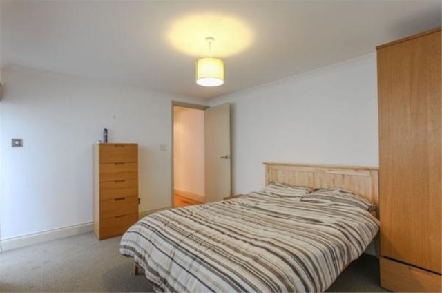  Image of 2 bedroom Flat to rent in Sussex Gardens London W2 at LANCASTER GATE, W2 3UA
