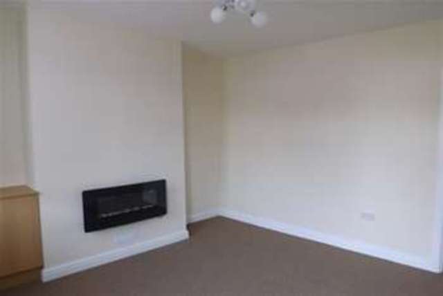  Image of 3 bedroom Detached house to rent in Huthwaite Road Huthwaite Sutton-in-Ashfield NG17 at Sutton-in-Ashfield, NG17 2NG