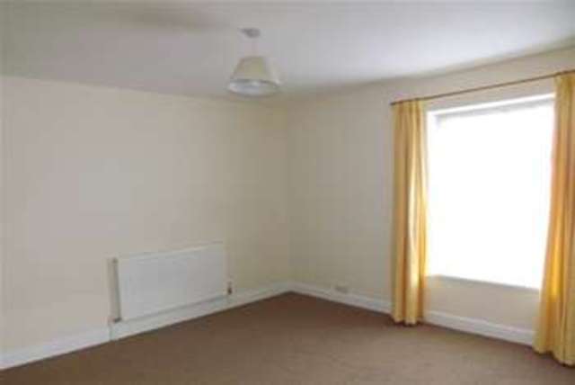  Image of 3 bedroom Detached house to rent in Huthwaite Road Huthwaite Sutton-in-Ashfield NG17 at Sutton-in-Ashfield, NG17 2NG