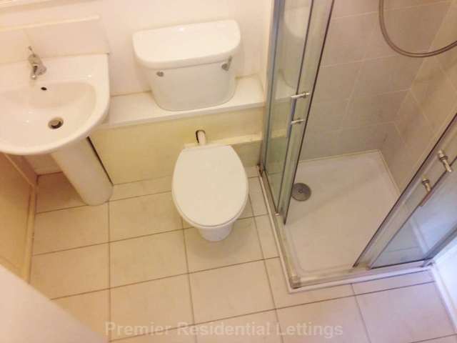  Image of Studio flat to rent in Pembroke Court Pendlebury Swinton Manchester M27 at Swinton Hall Road Swinton Manchester, M27 4DY