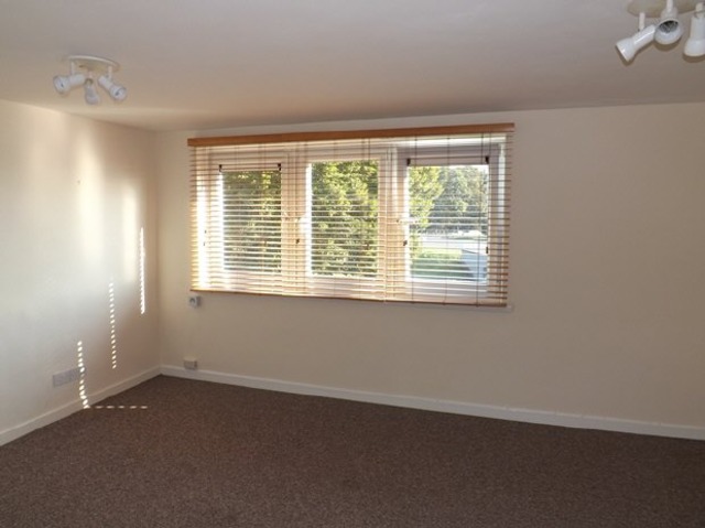  Image of 2 bedroom Flat to rent in Taranto Road Southampton SO16 at Aldermoor Southampton Not specified, SO16 5PP