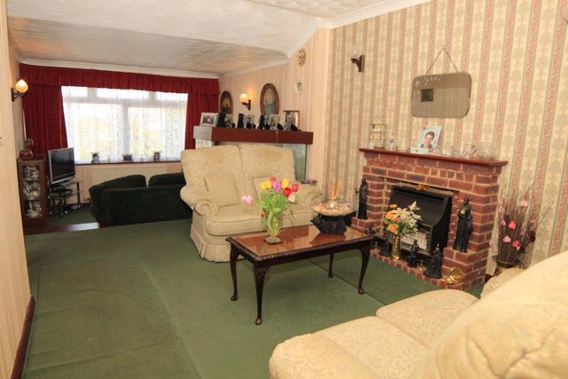  Image of 3 bedroom Bungalow for sale in Tern Close Hythe Southampton SO45 at Tern Close  Hythe, Southampton, SO45 3GE