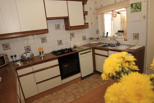  Image of 3 bedroom Bungalow for sale in Tern Close Hythe Southampton SO45 at Tern Close  Hythe, Southampton, SO45 3GE