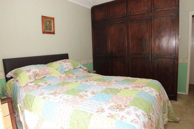  Image of 3 bedroom Bungalow for sale in Tern Close Hythe Southampton SO45 at Tern Close  Hythe, Southampton, SO45 3GE