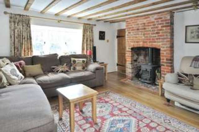  Image of 4 bedroom Cottage to rent in Thame Road Great Haseley Oxford OX44 at Great Haseley Oxford Oxfordshire, OX44 7JF