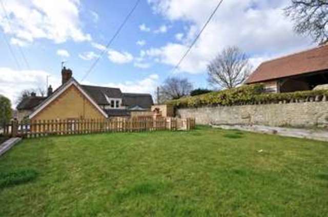  Image of 4 bedroom Cottage to rent in Thame Road Great Haseley Oxford OX44 at Great Haseley Oxford Oxfordshire, OX44 7JF