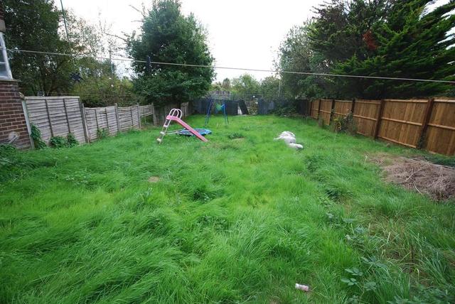  Image of 2 bedroom Flat for sale in South Gardens The Avenue Wembley HA9 at WEMBLEY, HA9 9PG