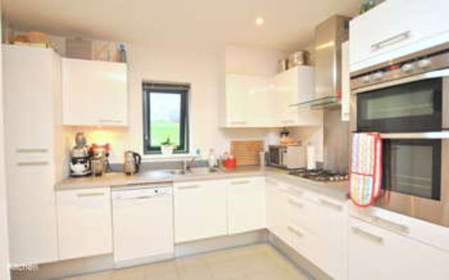  Image of 2 bedroom Flat to rent in The Belvederes Hornbeam Road Reigate RH2 at Hornbeam Road  South Park, RH2 7LG