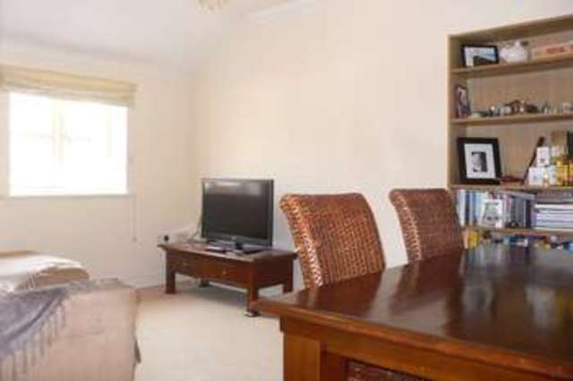  Image of 2 bedroom Flat for sale in Windsor Place Leamington Spa CV32 at Leamington Spa Warwickshire, CV32 5EN