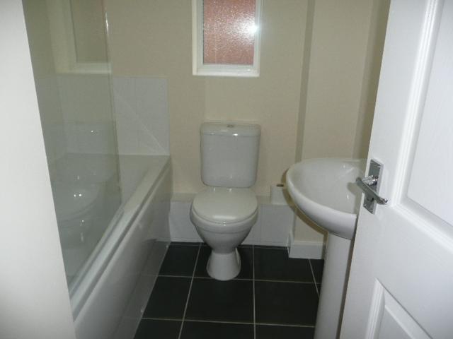  Image of 3 bedroom Semi-Detached house to rent in The Elms Colwick Nottingham NG4 at Colwick  Nottingham, NG4 2FW