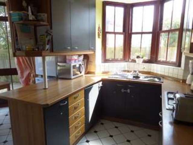  Image of 5 bedroom Detached house for sale in The Meadway Loughton Milton Keynes MK5 at Milton Keynes, MK5 8AN