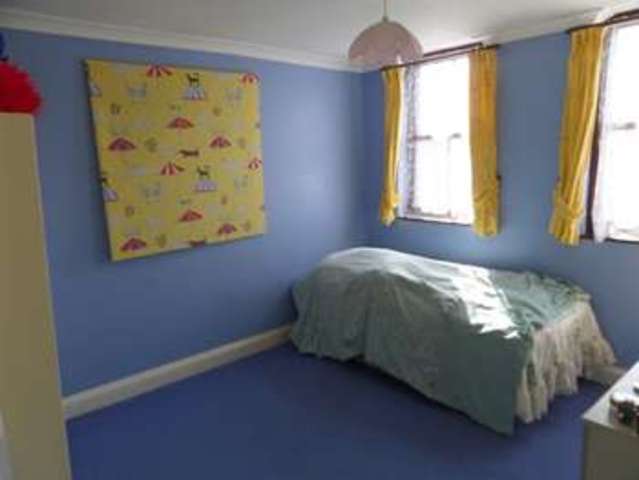  Image of 5 bedroom Detached house for sale in The Meadway Loughton Milton Keynes MK5 at Milton Keynes, MK5 8AN