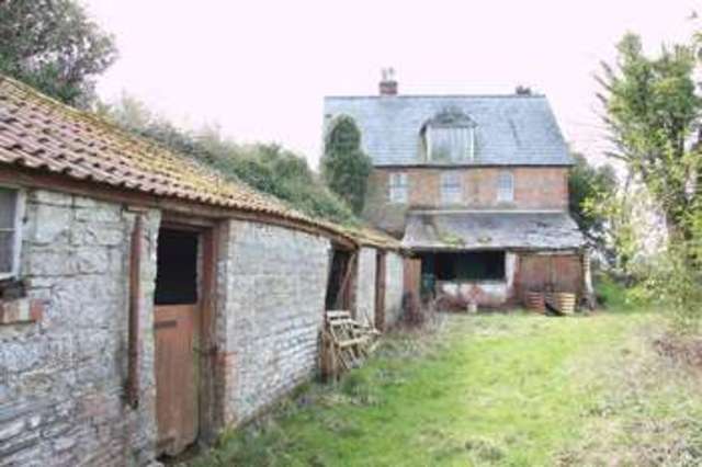  Image of 4 bedroom Detached house for sale in Goldcliff Newport NP18 at Goldcliff Newport, NP18 2AU