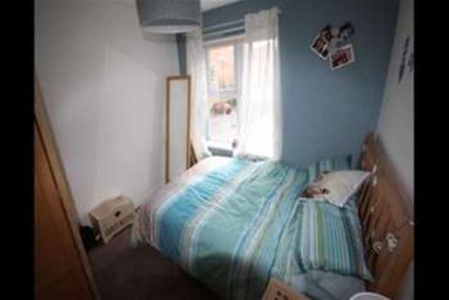  Image of 2 bedroom Flat to rent in The Pines Sale M33 at Sale, M33 3SW