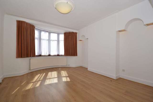  Image of 3 bedroom Semi-Detached house to rent in The Ridgeway London N11 at The Ridgeway Friern Barnet London, N11 3LG