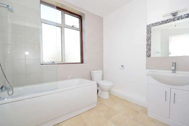  Image of 3 bedroom Semi-Detached house to rent in The Ridgeway London N11 at The Ridgeway Friern Barnet London, N11 3LG