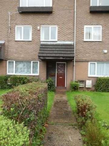  Image of 3 bedroom Maisonette to rent in Tidenham Road Ely Cardiff CF5 at Tidenham Road Caerau Cardiff, CF5 5EF