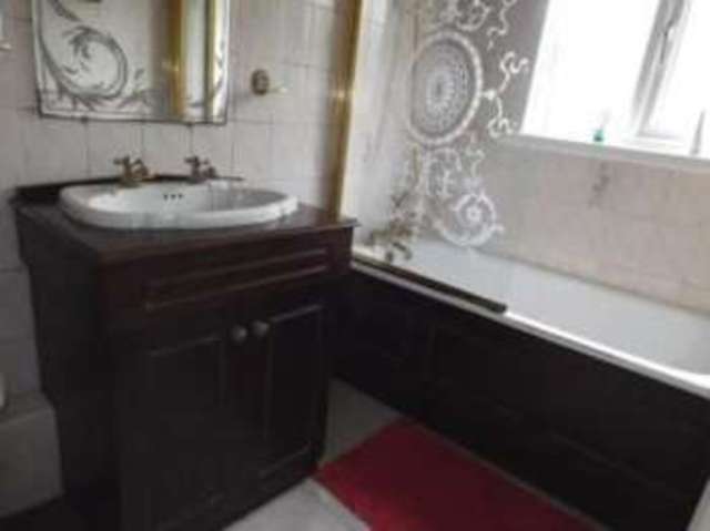  Image of 3 bedroom Terraced house for sale in Tilson Road London N17 at London  White Hart Lane, N17 9UY