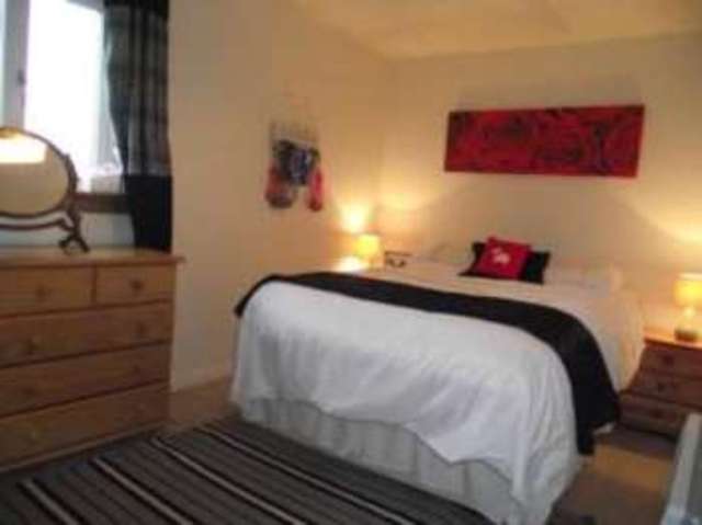  Image of 3 bedroom Terraced house for sale in Torburn Avenue Giffnock Glasgow G46 at Giffnock Glasgow Giffnock, G46 7RB
