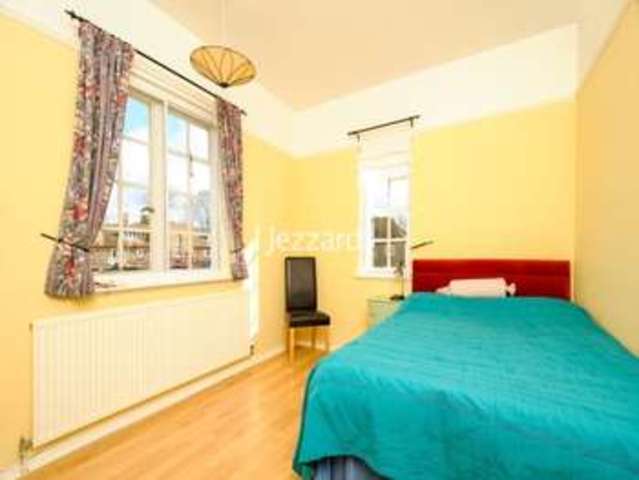  Image of 3 bedroom Flat for sale in Castle Way Feltham TW13 at Hanworth, TW13 7QQ