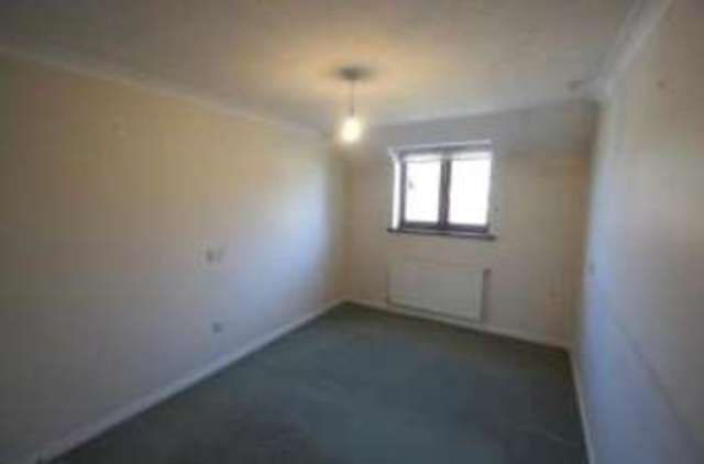  Image of 1 bedroom Retirement Property for sale in Tulip Court North Parade Horsham RH12 at North Parade Horsham Horsham, RH12 2RL