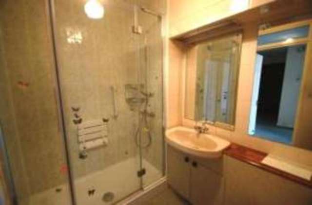  Image of 1 bedroom Retirement Property for sale in Tulip Court North Parade Horsham RH12 at North Parade Horsham Horsham, RH12 2RL