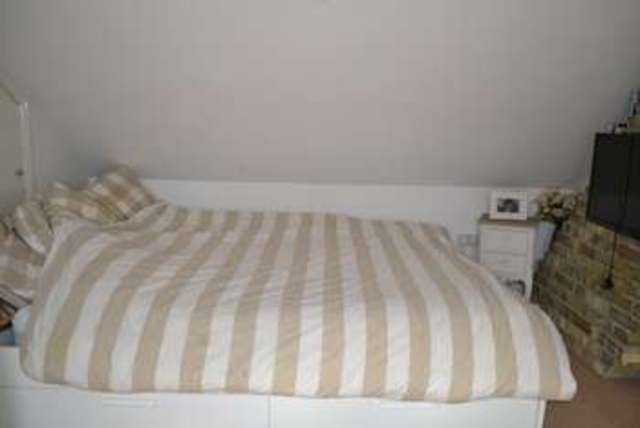  Image of 3 bedroom Terraced house for sale in Union Lane Chesterton Cambridge CB4 at Union Lane  Cambridge, CB4 1QB