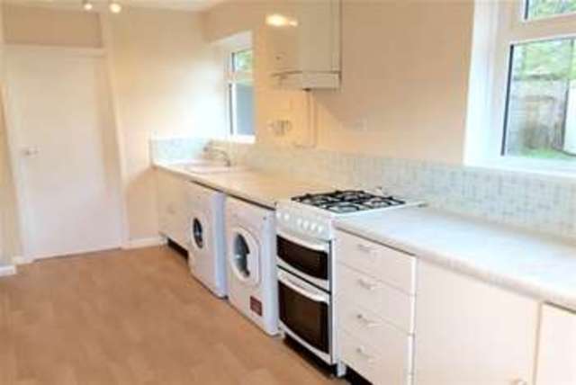 Image of 3 bedroom Detached house to rent in Upminster Road South Rainham RM13 at Rainham, RM13 9AX