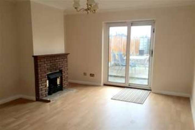  Image of 3 bedroom Detached house to rent in Upminster Road South Rainham RM13 at Rainham, RM13 9AX