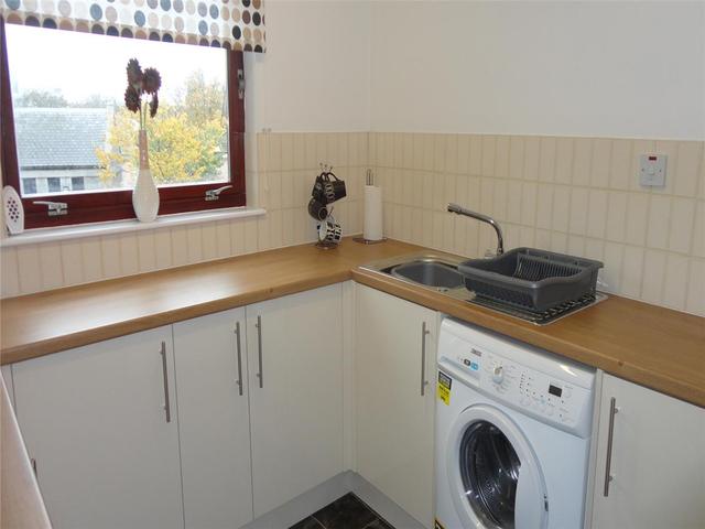  Image of 2 bedroom Flat to rent in Urquhart Terrace Aberdeen AB24 at City Centre Aberdeen Aberdeen, AB24 5NJ