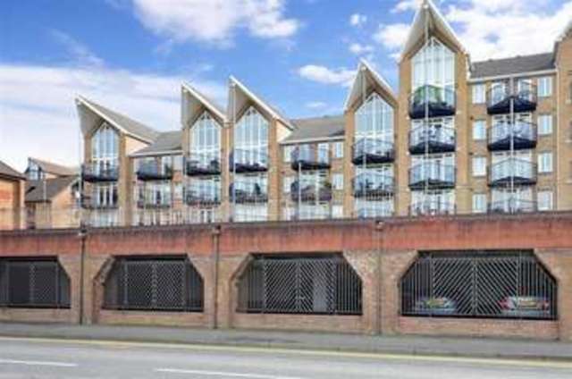  Image of 1 bedroom Flat for sale in Valetta Way Rochester ME1 at Rochester Kent Rochester, ME1 1TB