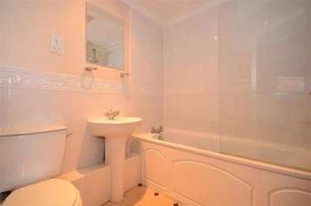  Image of 1 bedroom Flat for sale in Valetta Way Rochester ME1 at Rochester Kent Rochester, ME1 1TB