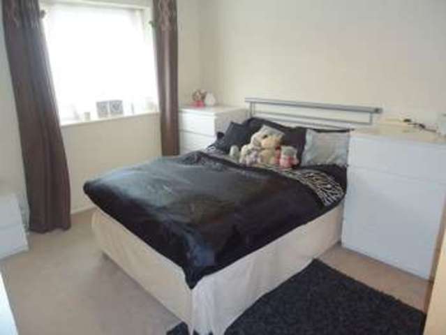  Image of 2 bedroom Flat for sale in Valley Green Hemel Hempstead HP2 at Valley Green  Hemel Hempstead, HP2 7RF