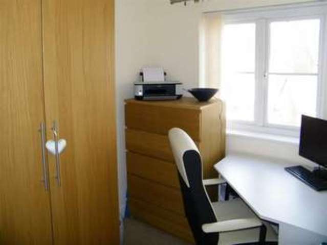  Image of 3 bedroom Property for sale in Pontarddulais Swansea SA4 at Vaughan Crescent Pontarddulais Pontarddulais, SA4 8BA