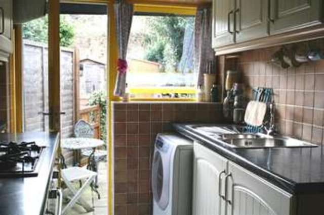  Image of 2 bedroom Property for sale in Vicarage Hill Westerham TN16 at Vicarage Hill Westerham Westerham, TN16 1TJ