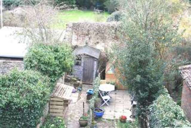  Image of 2 bedroom Property for sale in Vicarage Hill Westerham TN16 at Vicarage Hill Westerham Westerham, TN16 1TJ